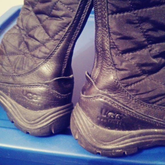 UGG Winter Boots - Size 5 Black - Picture 6 of 12